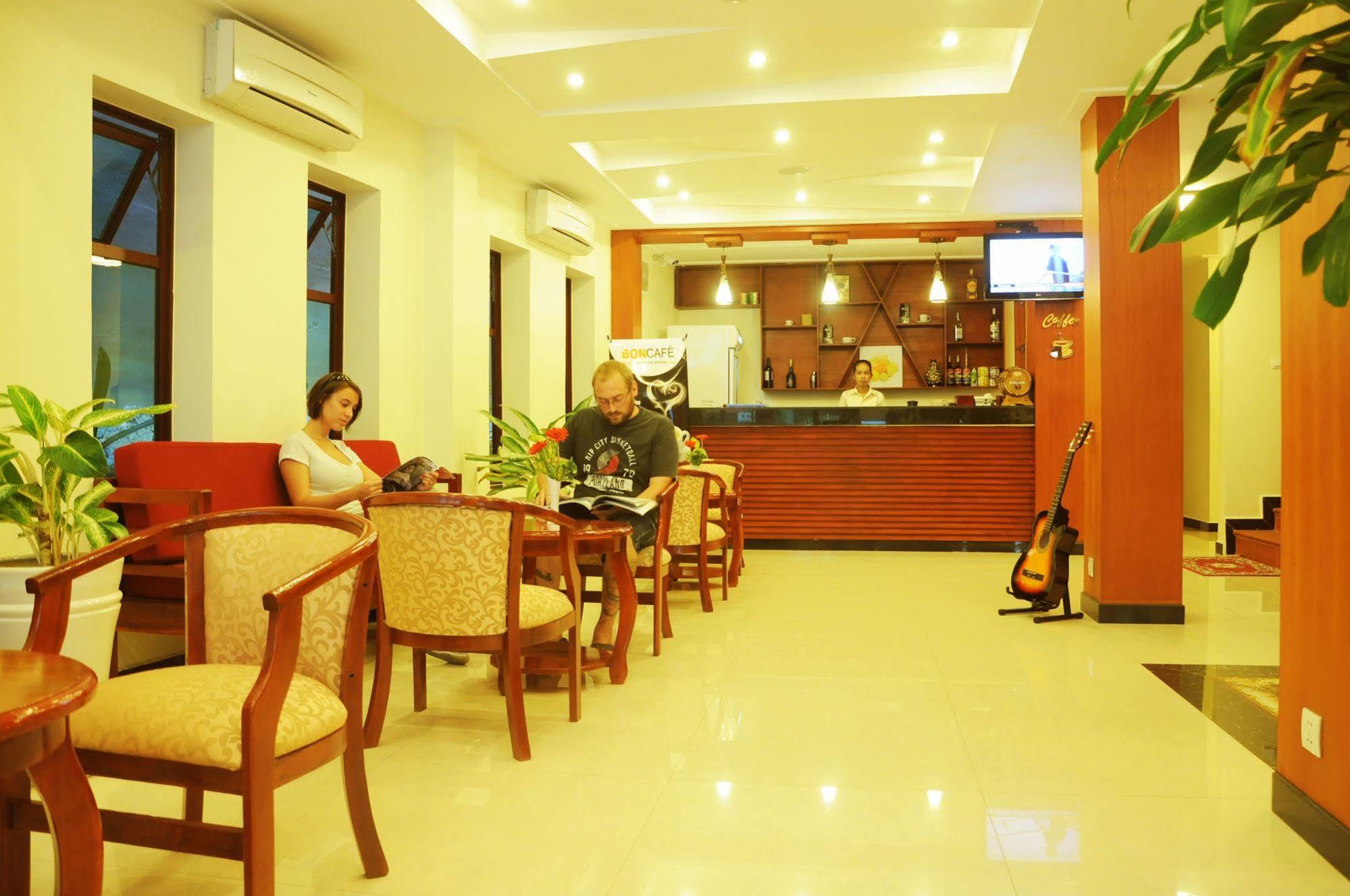 V N E Hotel Phnom-Penh Buitenkant foto