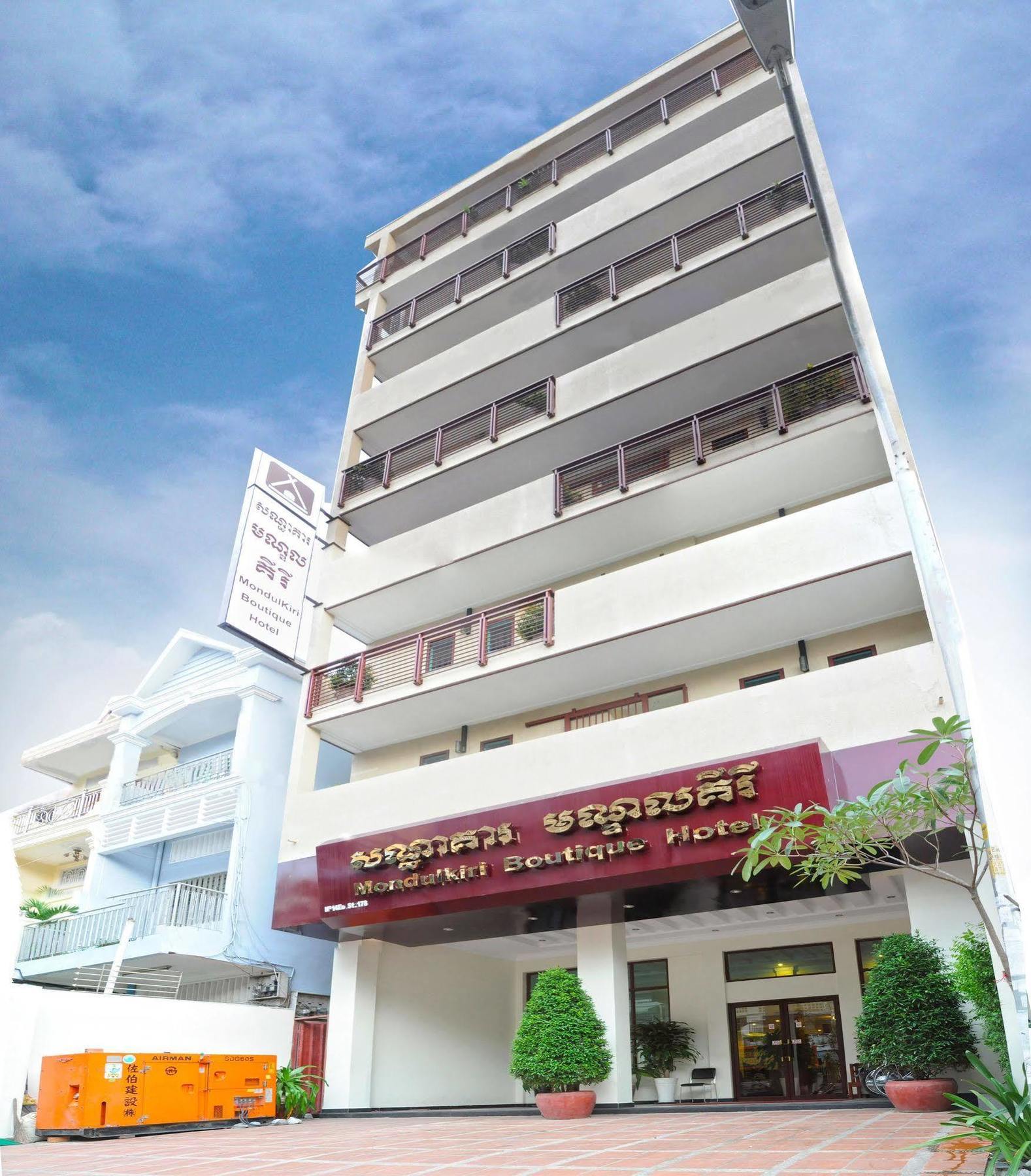 V N E Hotel Phnom-Penh Buitenkant foto