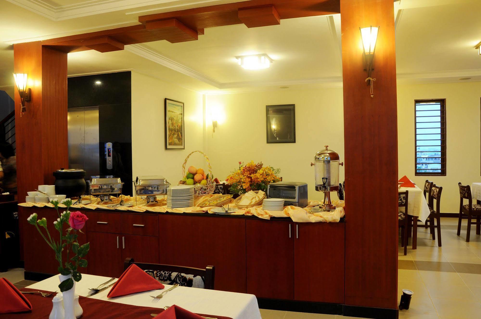 V N E Hotel Phnom-Penh Buitenkant foto