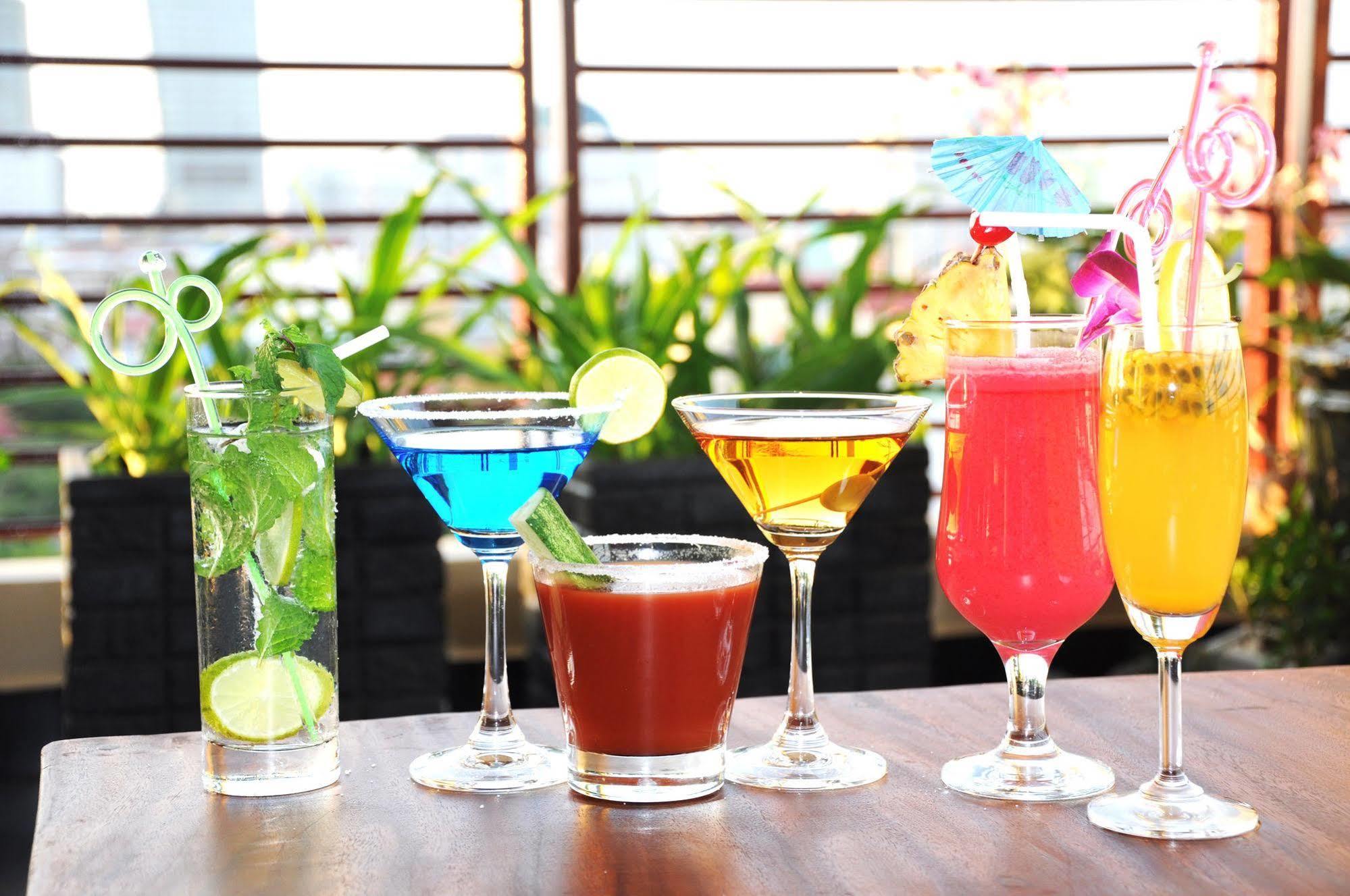V N E Hotel Phnom-Penh Buitenkant foto