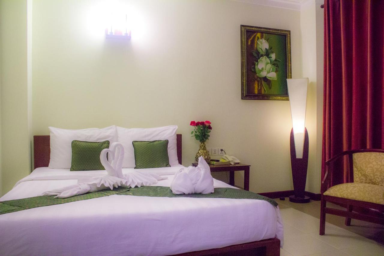 V N E Hotel Phnom-Penh Buitenkant foto