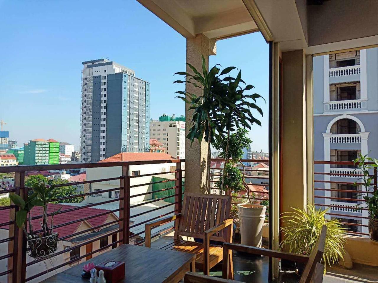 V N E Hotel Phnom-Penh Buitenkant foto
